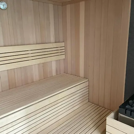 Westin House 5* דירה קולובז'ג